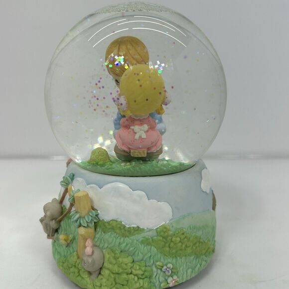 Enesco Precious Moments While Walking In The Park One Day Musical Snow Globe - Picture 4 of 15